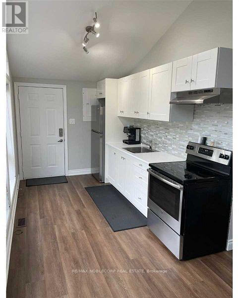 Photo 6 of 11 13 Th St S Street, Wasaga Beach ON