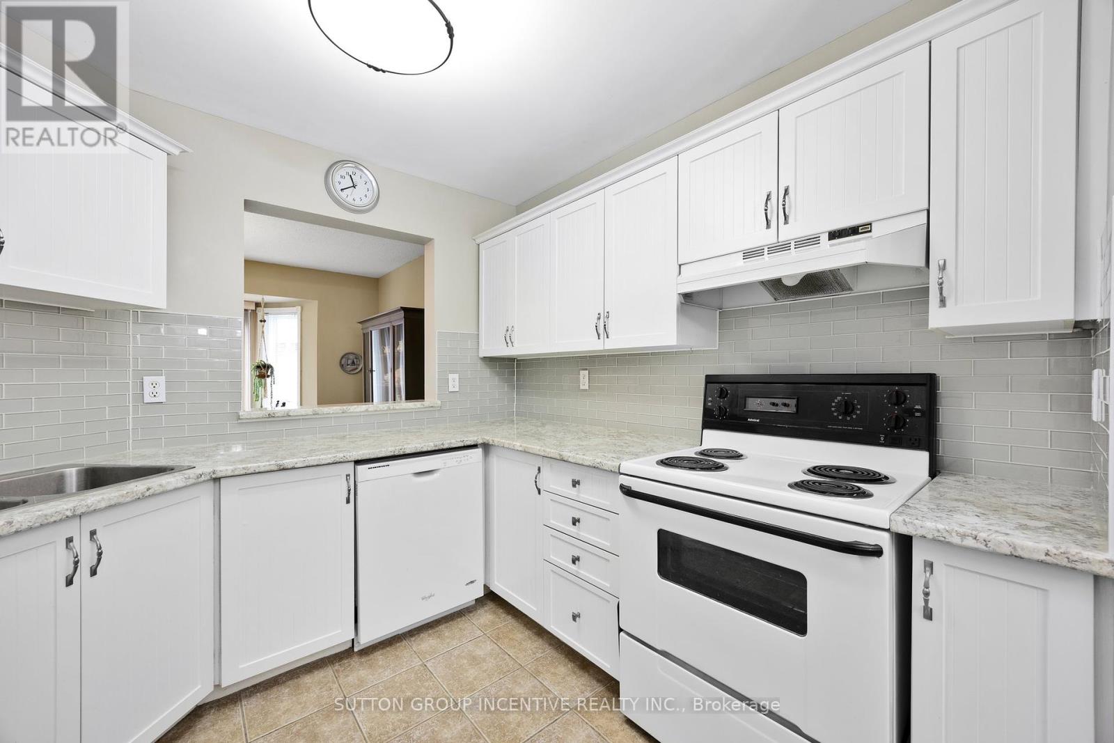 Photo 10 of 403 40 Museum Drive, Orillia ON