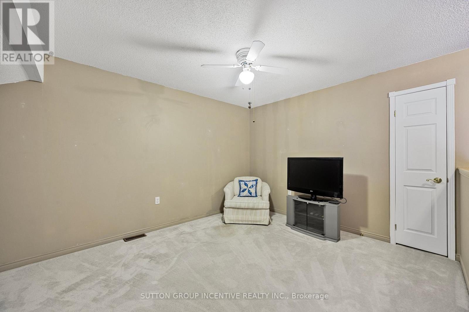 Photo 21 of 403 40 Museum Drive, Orillia ON
