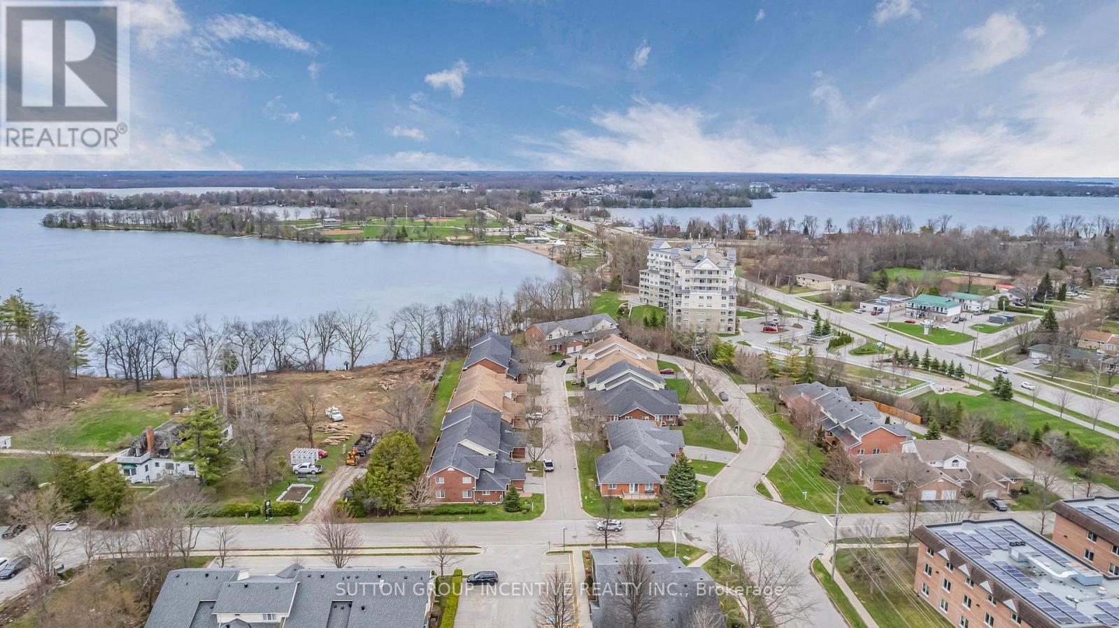 Photo 33 of 403 40 Museum Drive, Orillia ON