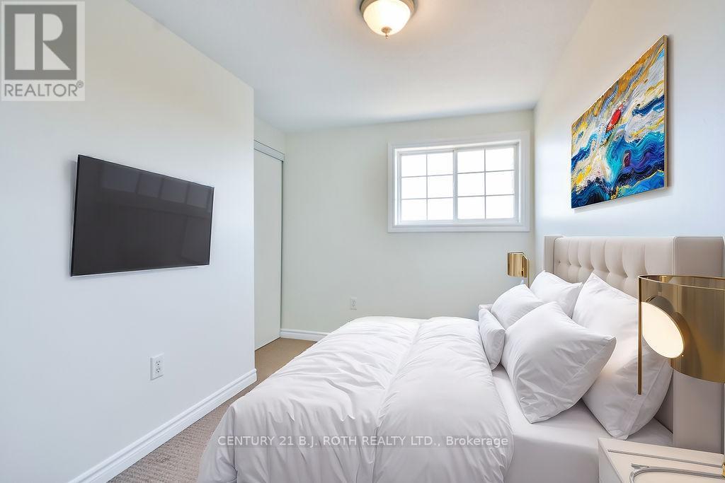 Photo 15 of 2 87 Goodwin Drive, Barrie ON