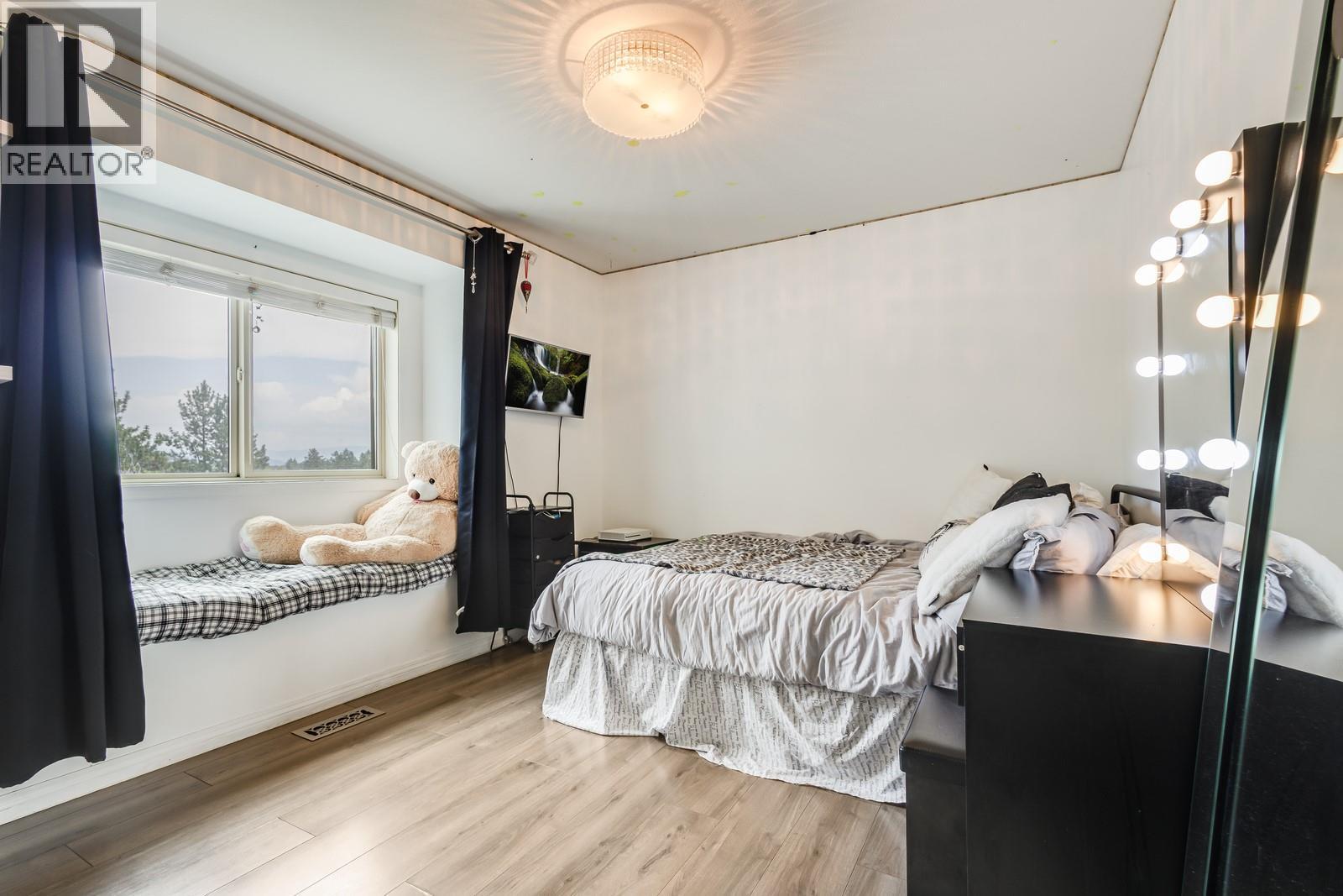  2916 Bentley Road, West Kelowna
