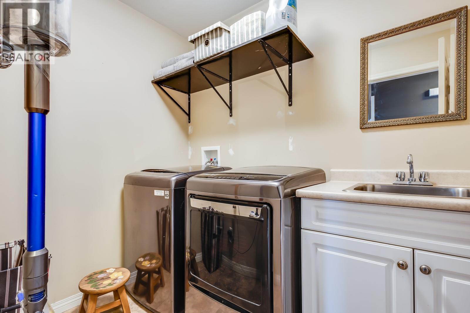  2916 Bentley Road, West Kelowna