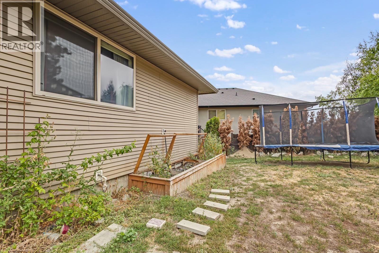  2916 Bentley Road, West Kelowna