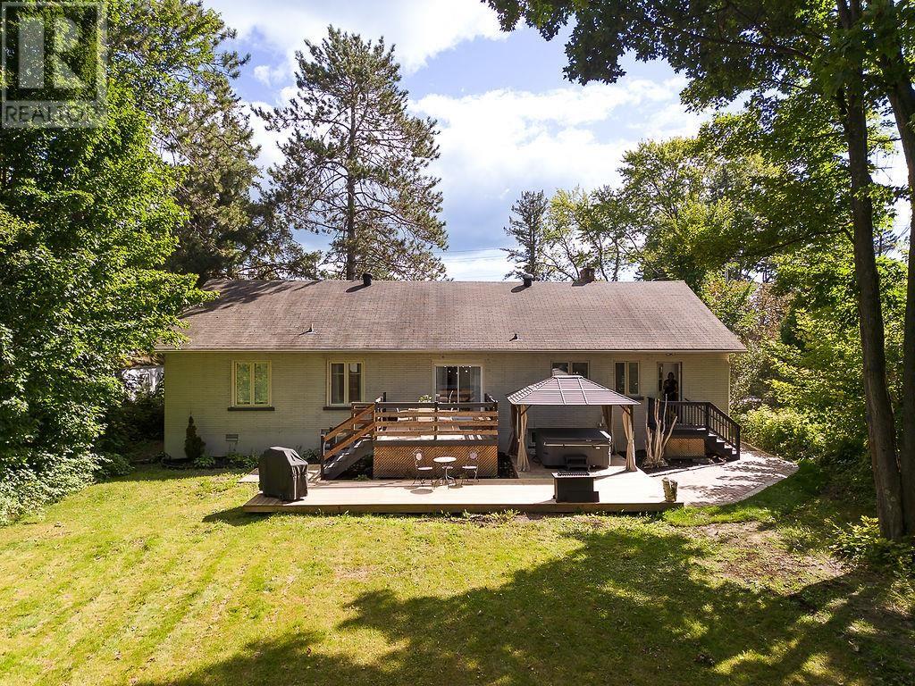 Photo 42 of 1468 Queen Street East, Sault Ste Marie ON