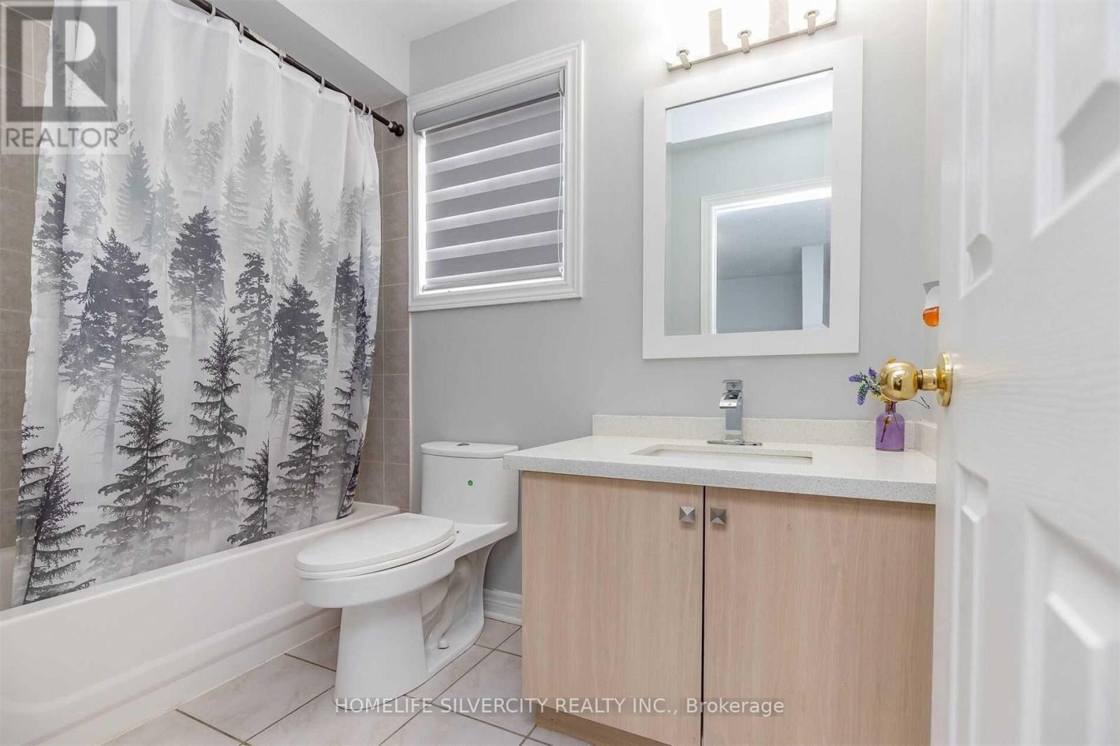 Photo 30 of 39 Summerdale Crescent, Brampton ON