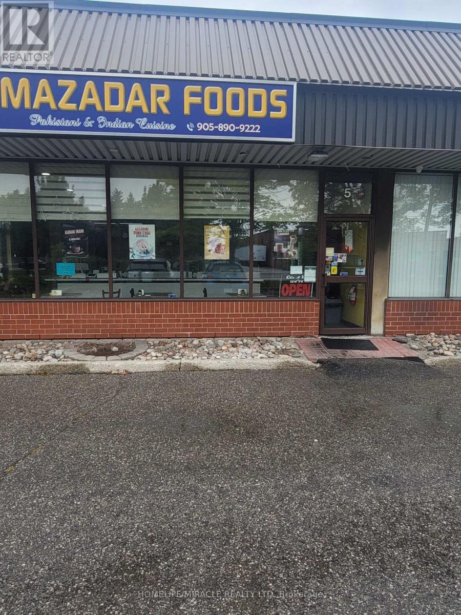 Photo 38 of 315 Traders Boulevard, Mississauga ON