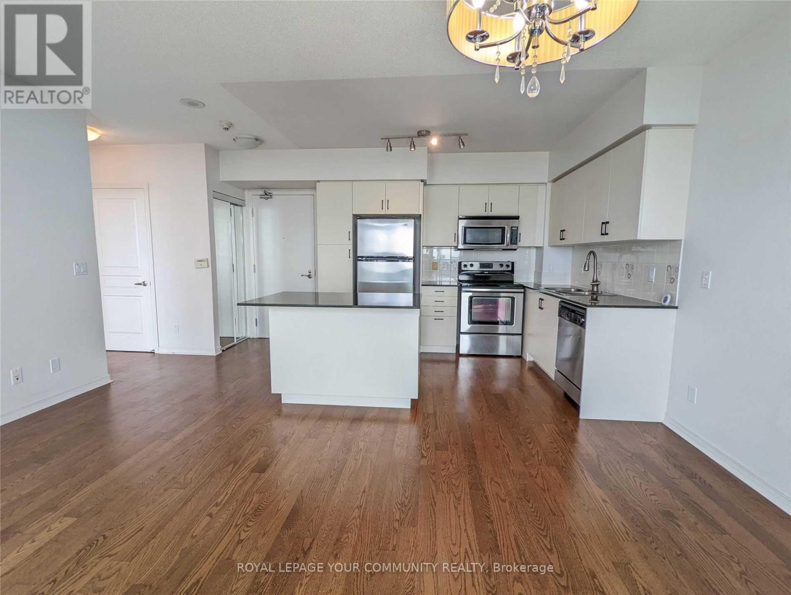 Photo 10 of 1603 15 Legion Road, Toronto ON