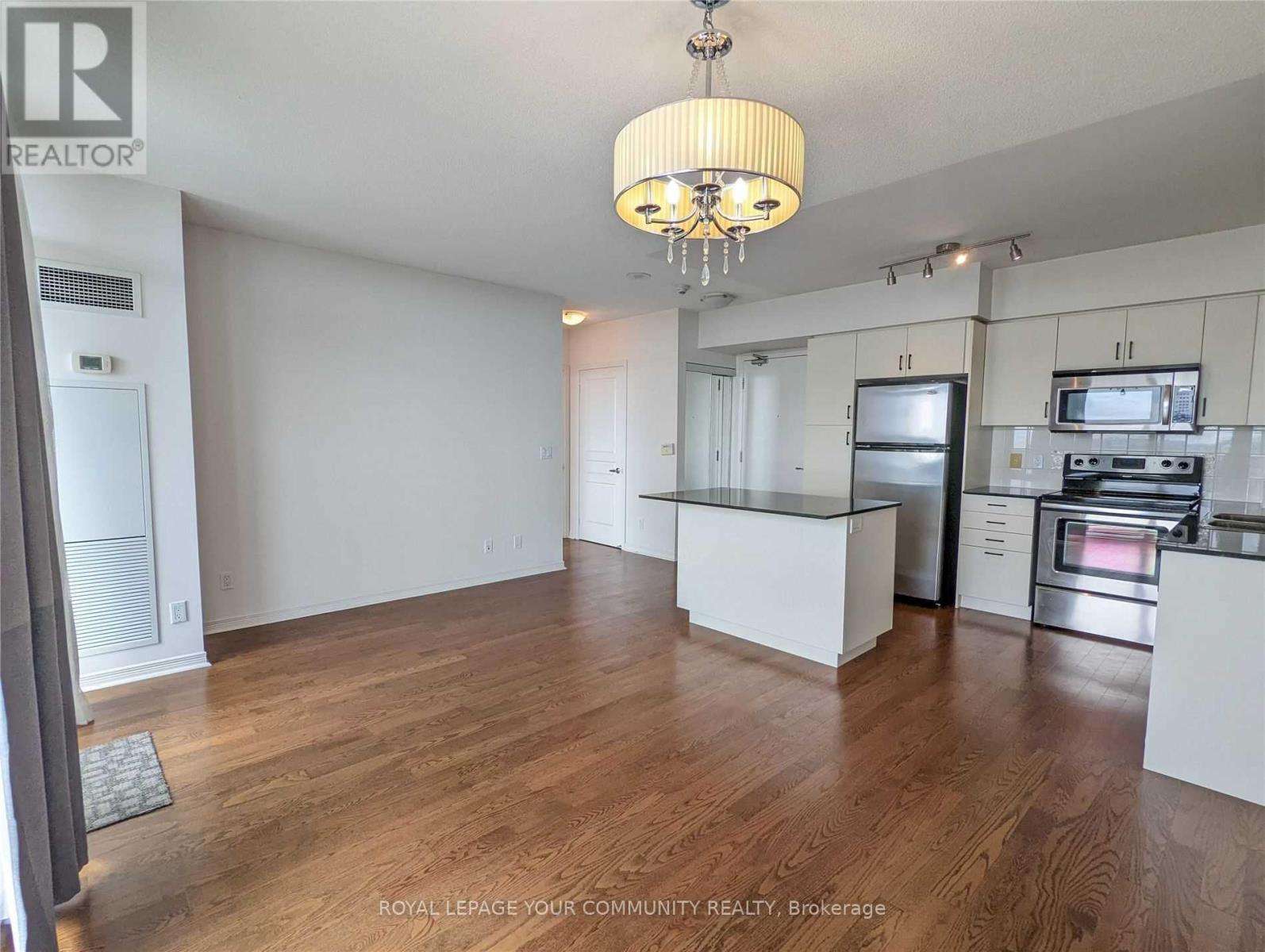 Photo 16 of 1603 15 Legion Road, Toronto ON