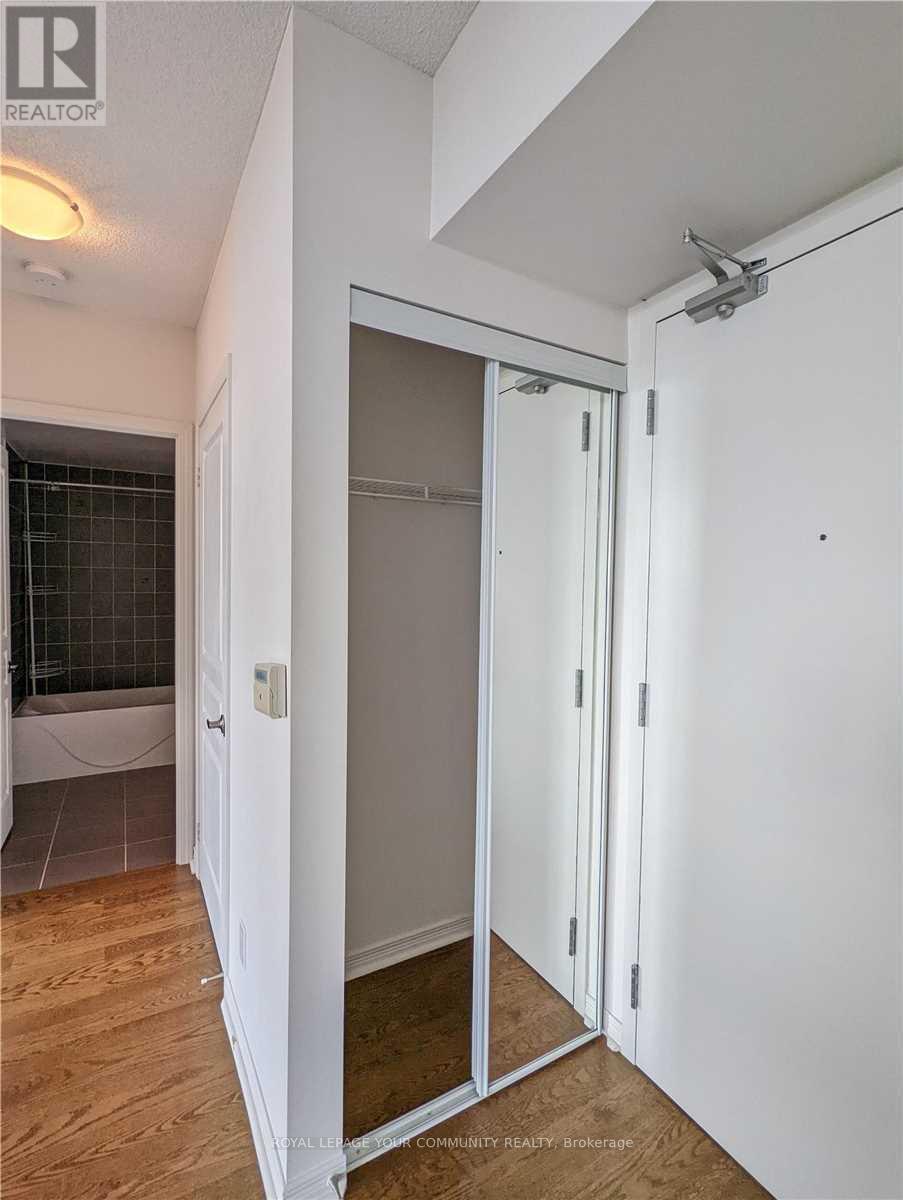 Photo 5 of 1603 15 Legion Road, Toronto ON