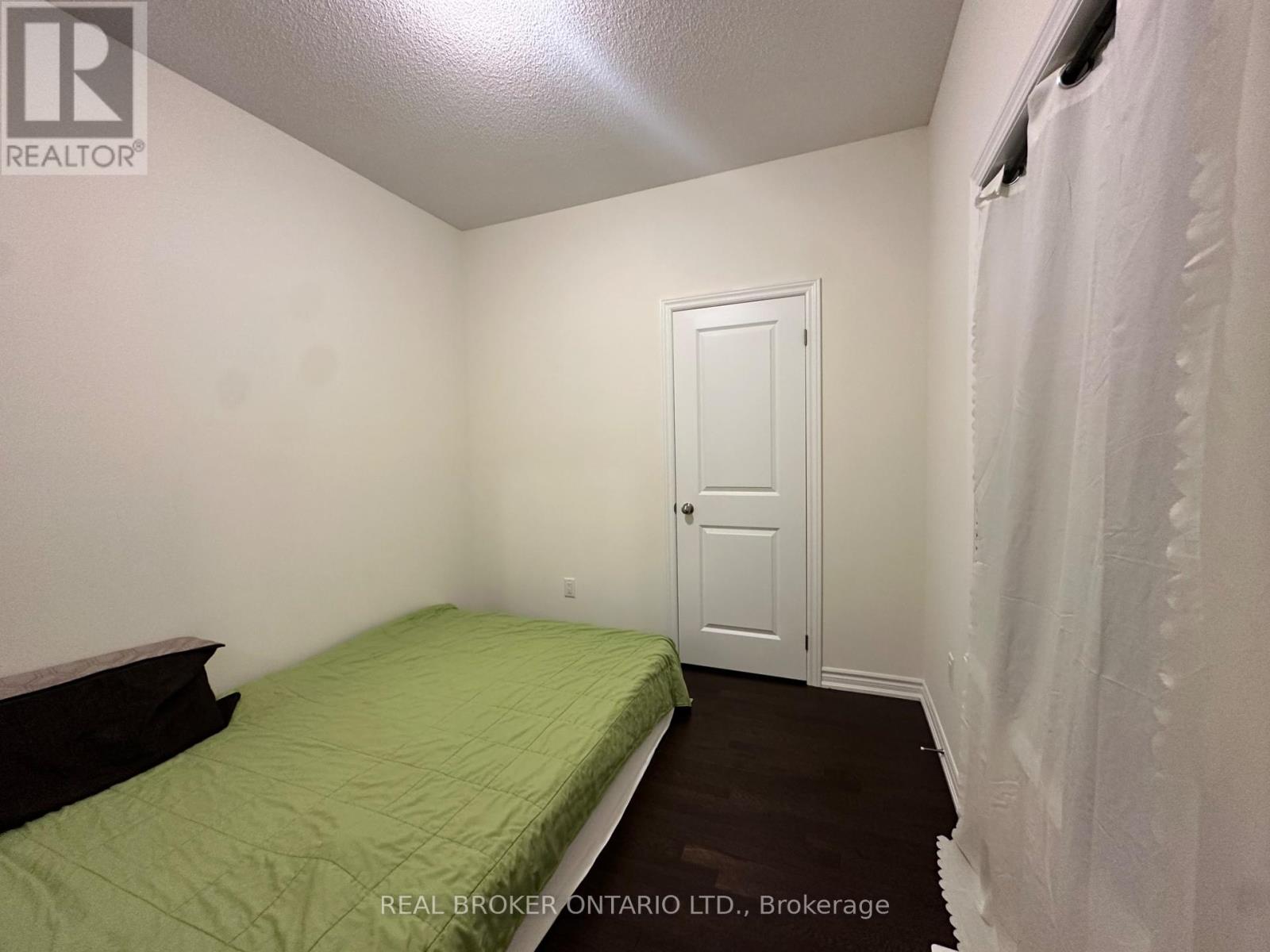 Photo 17 of 185 Hayrake Street, Brampton ON