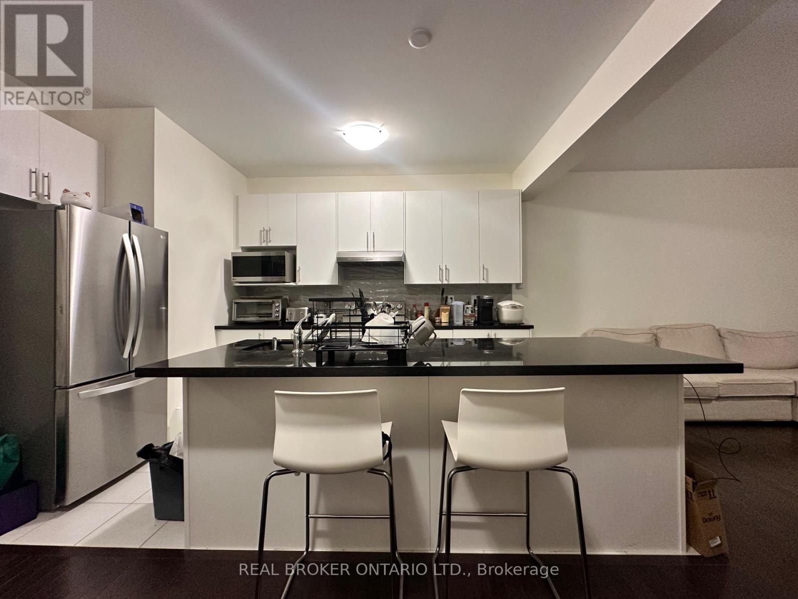Photo 6 of 185 Hayrake Street, Brampton ON