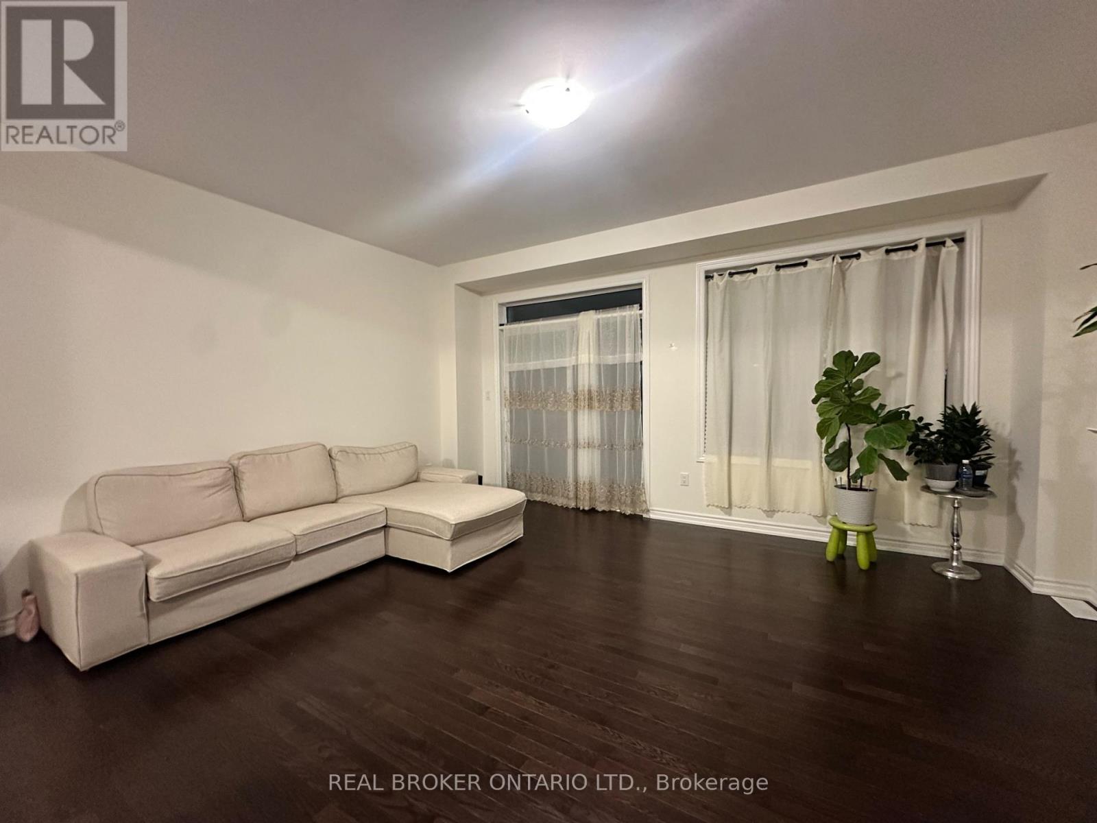 Photo 7 of 185 Hayrake Street, Brampton ON
