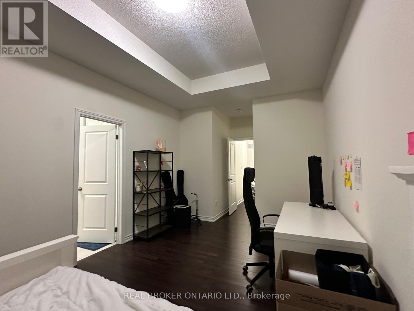 Photo 9 of 185 Hayrake Street, Brampton ON