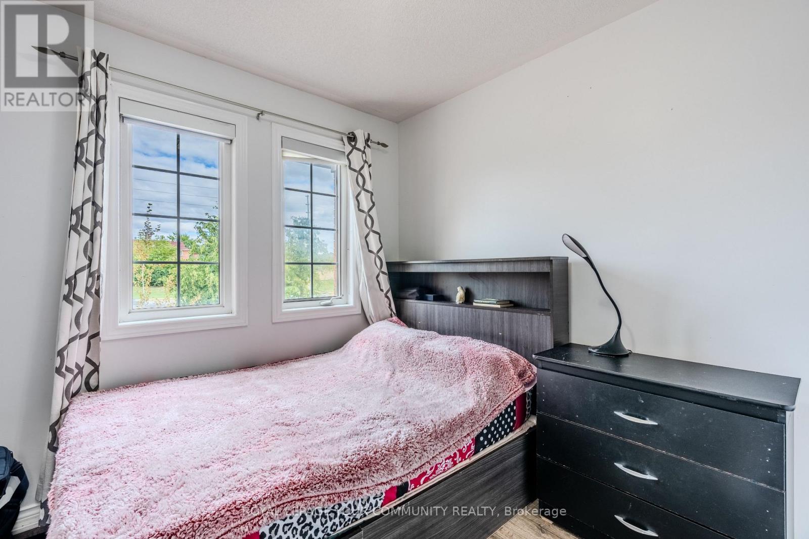 Photo 15 of 22 Panama Place, Brampton ON