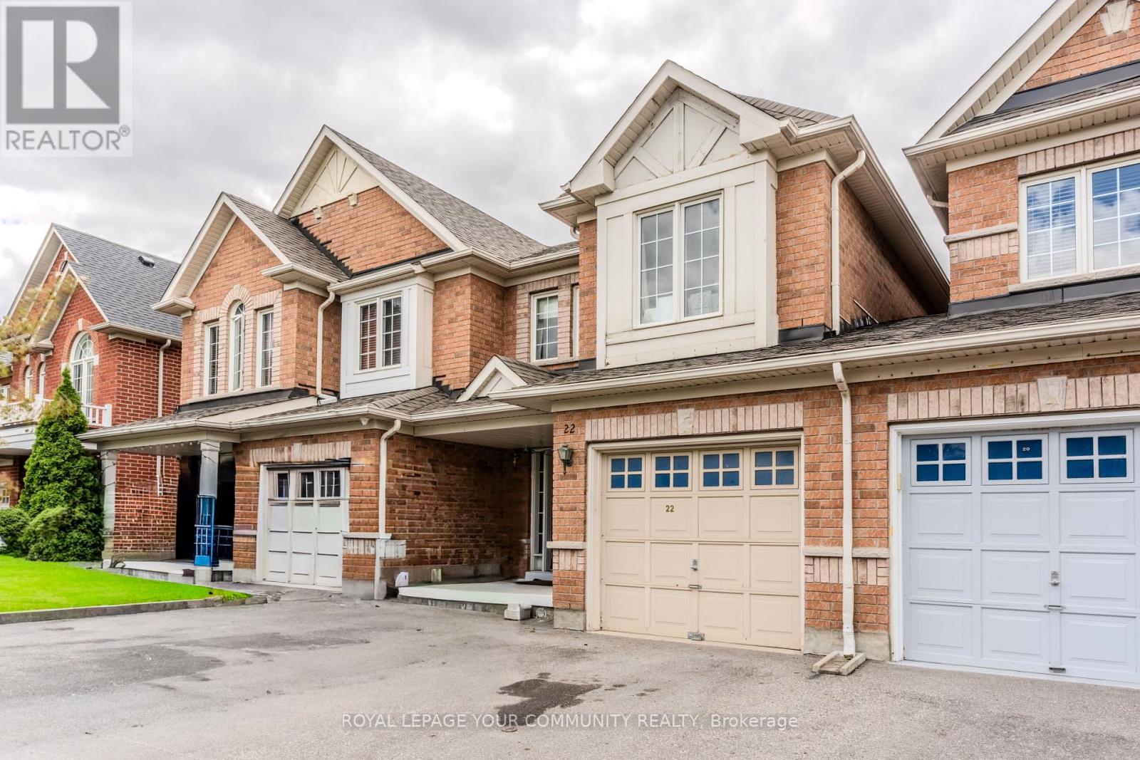 Photo 2 of 22 Panama Place, Brampton ON