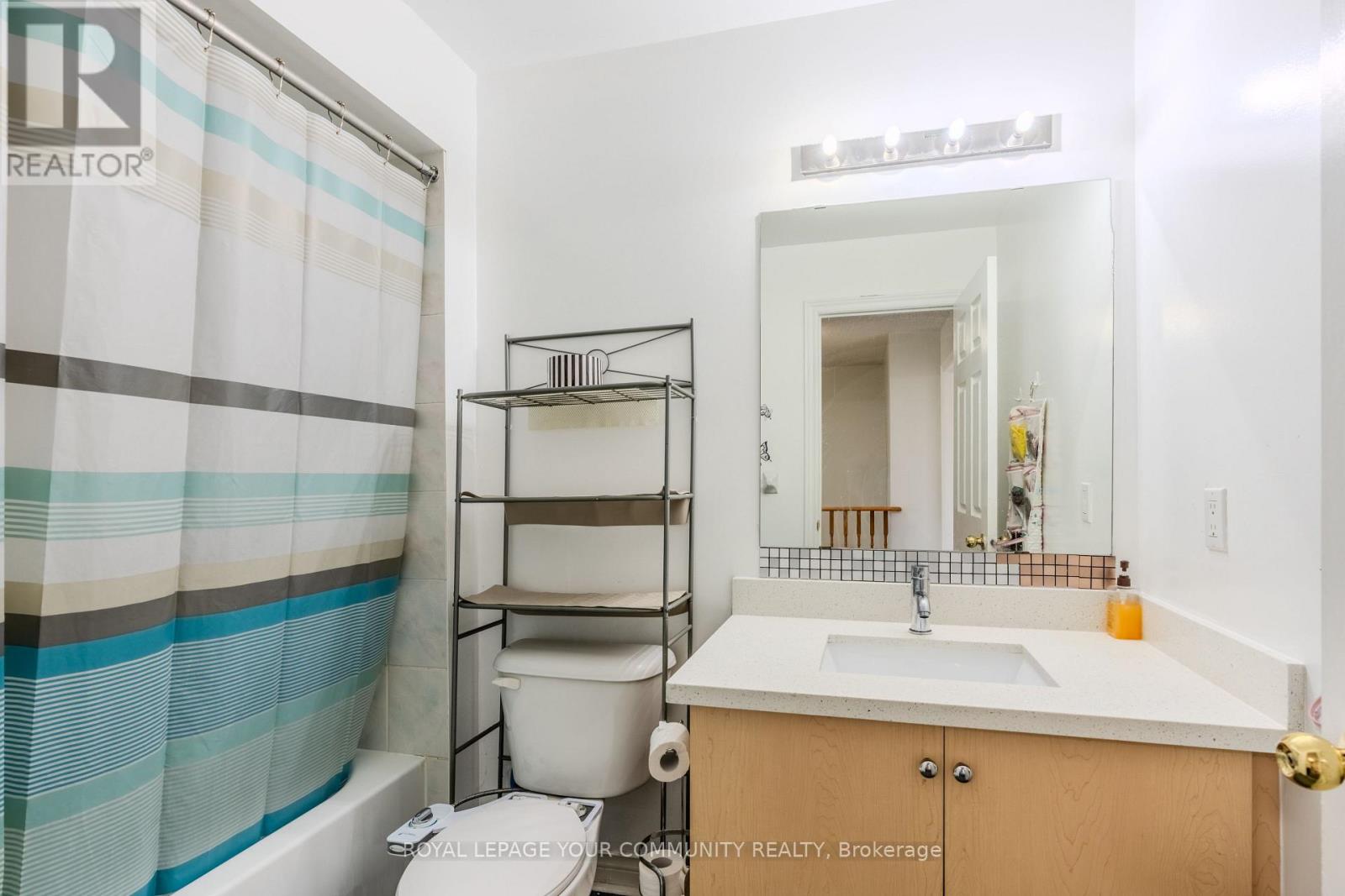 Photo 20 of 22 Panama Place, Brampton ON