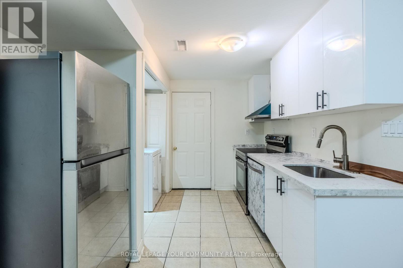 Photo 23 of 22 Panama Place, Brampton ON