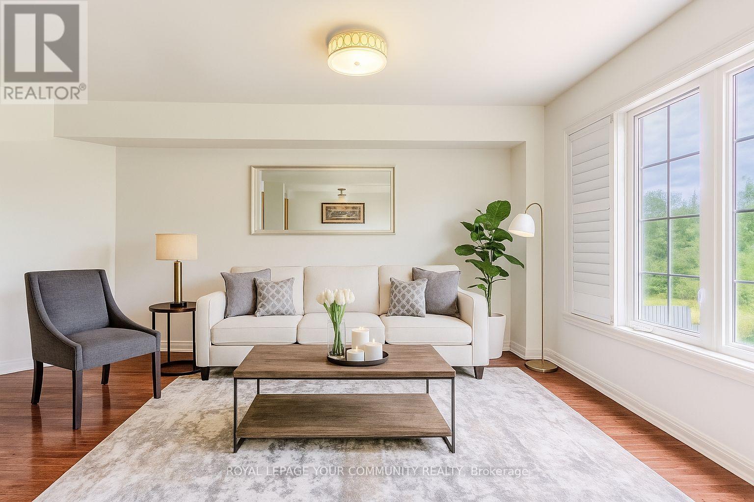 Photo 8 of 22 Panama Place, Brampton ON