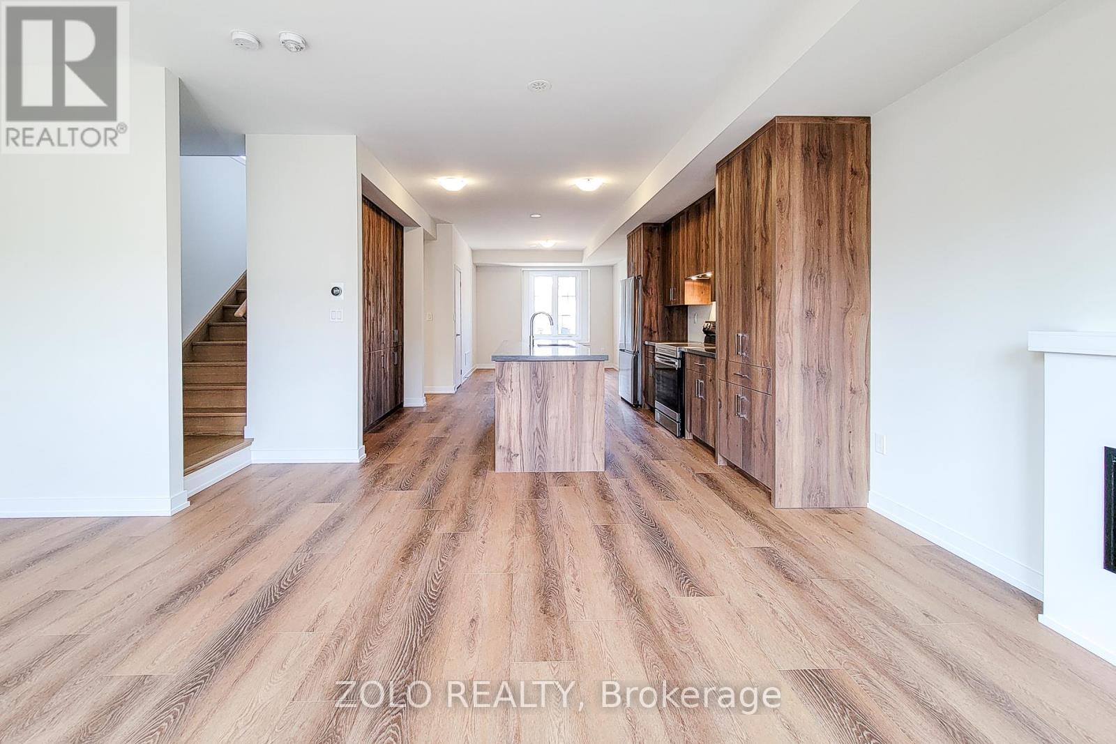 Photo 11 of 1364 Kaniv Street, Oakville ON