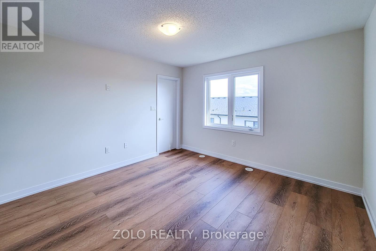 Photo 23 of 1364 Kaniv Street, Oakville ON