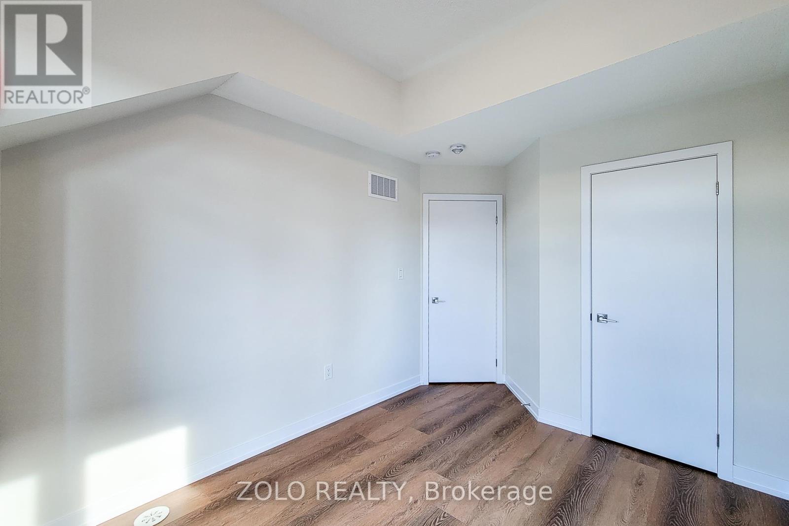 Photo 32 of 1364 Kaniv Street, Oakville ON
