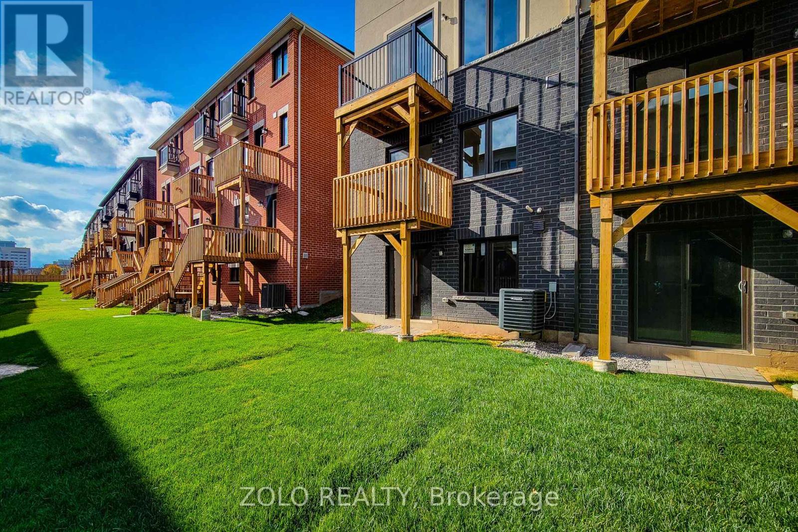 Photo 4 of 1364 Kaniv Street, Oakville ON