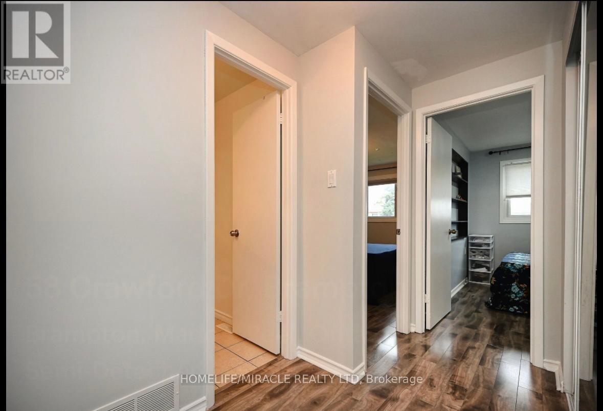 Photo 15 of 58 Crawford Drive, Brampton ON