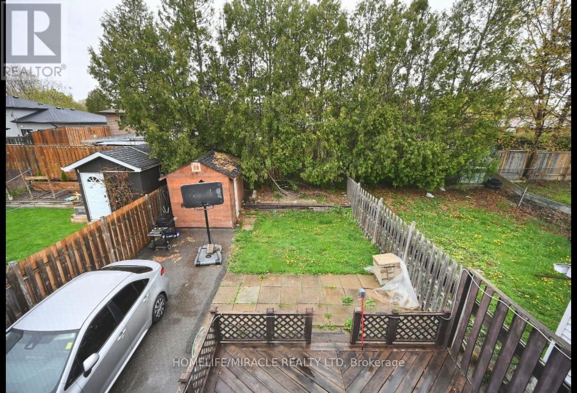 Photo 20 of 58 Crawford Drive, Brampton ON