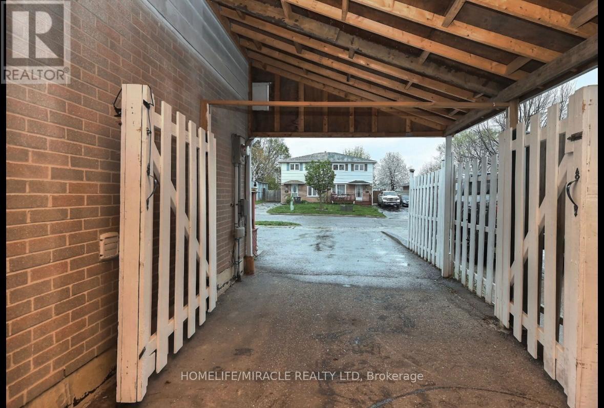 Photo 22 of 58 Crawford Drive, Brampton ON
