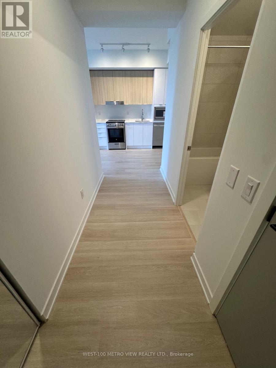 Photo 4 of 1912 5105 Hurontario Street S, Mississauga ON