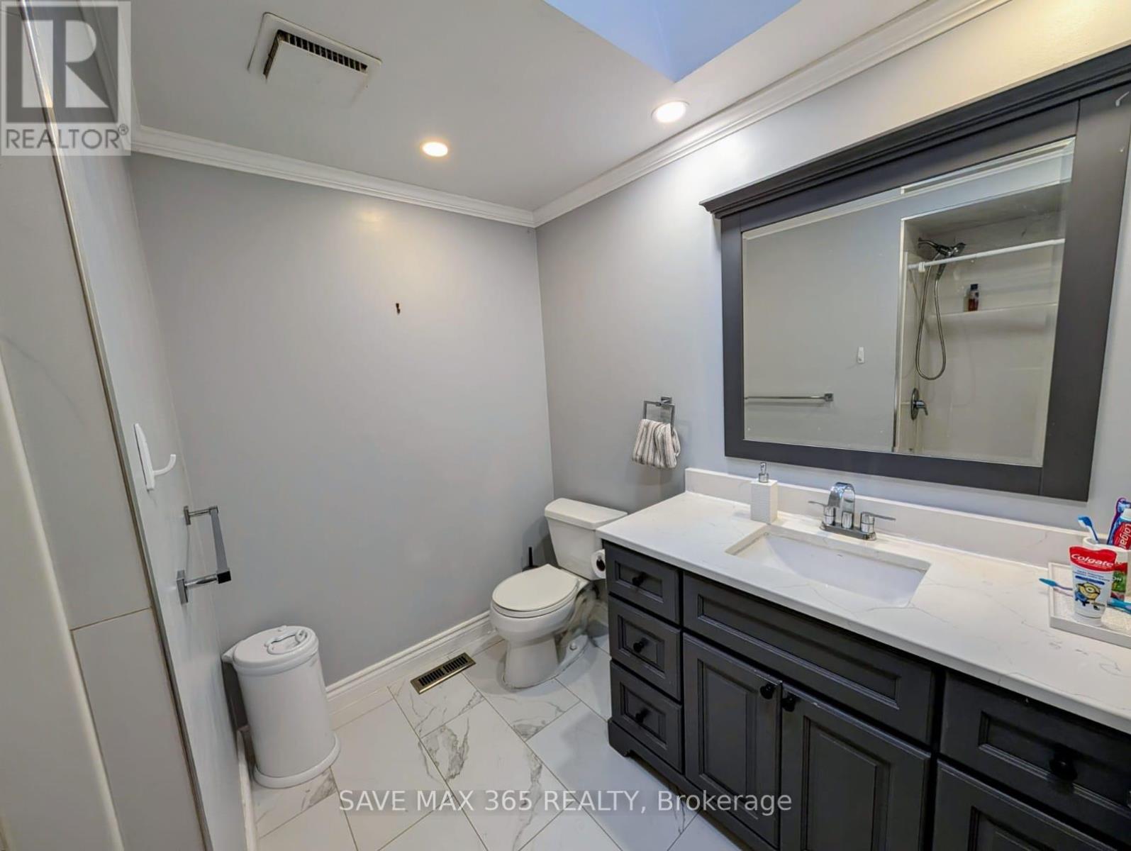 Photo 14 of 2238 Leominster Drive, Burlington ON