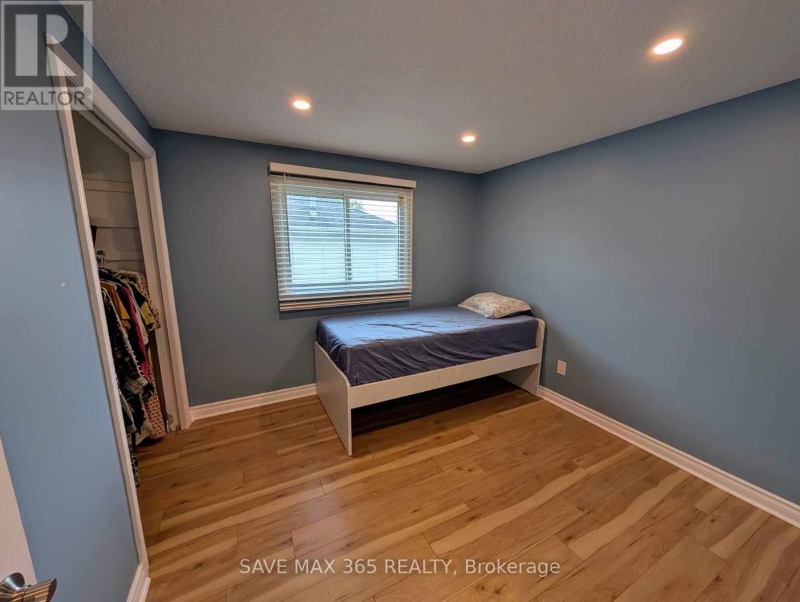 Photo 16 of 2238 Leominster Drive, Burlington ON