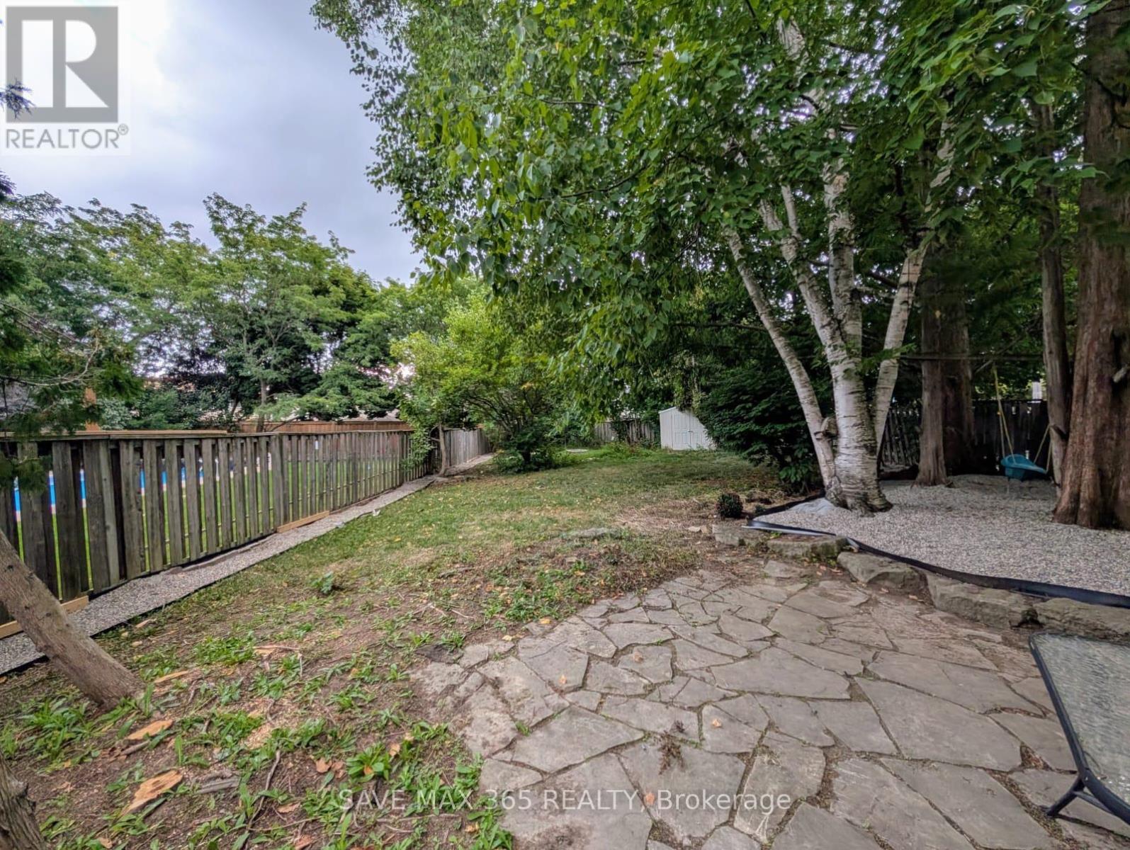 Photo 18 of 2238 Leominster Drive, Burlington ON