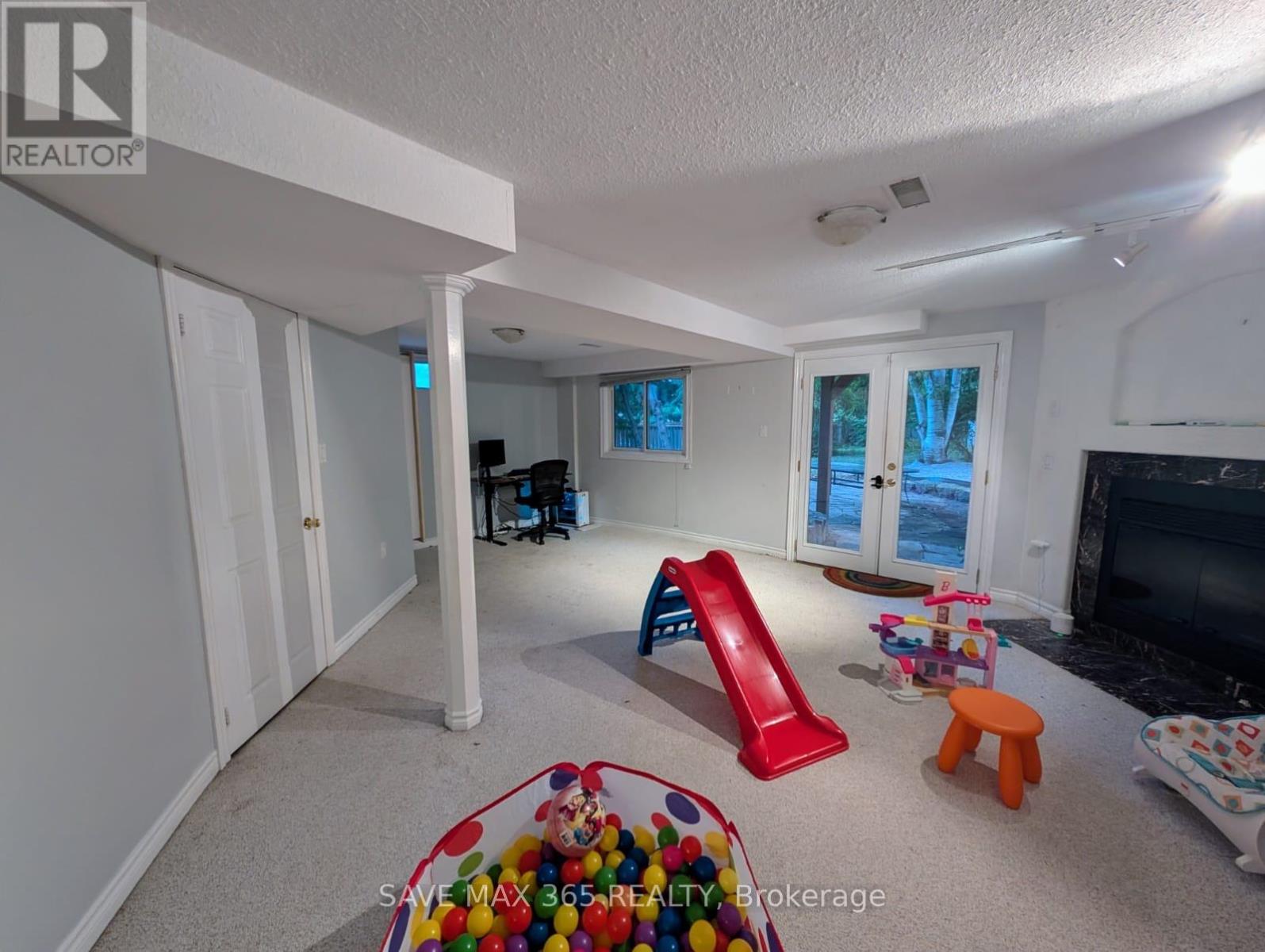 Photo 20 of 2238 Leominster Drive, Burlington ON