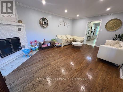 Photo 4 of 2238 Leominster Drive, Burlington ON