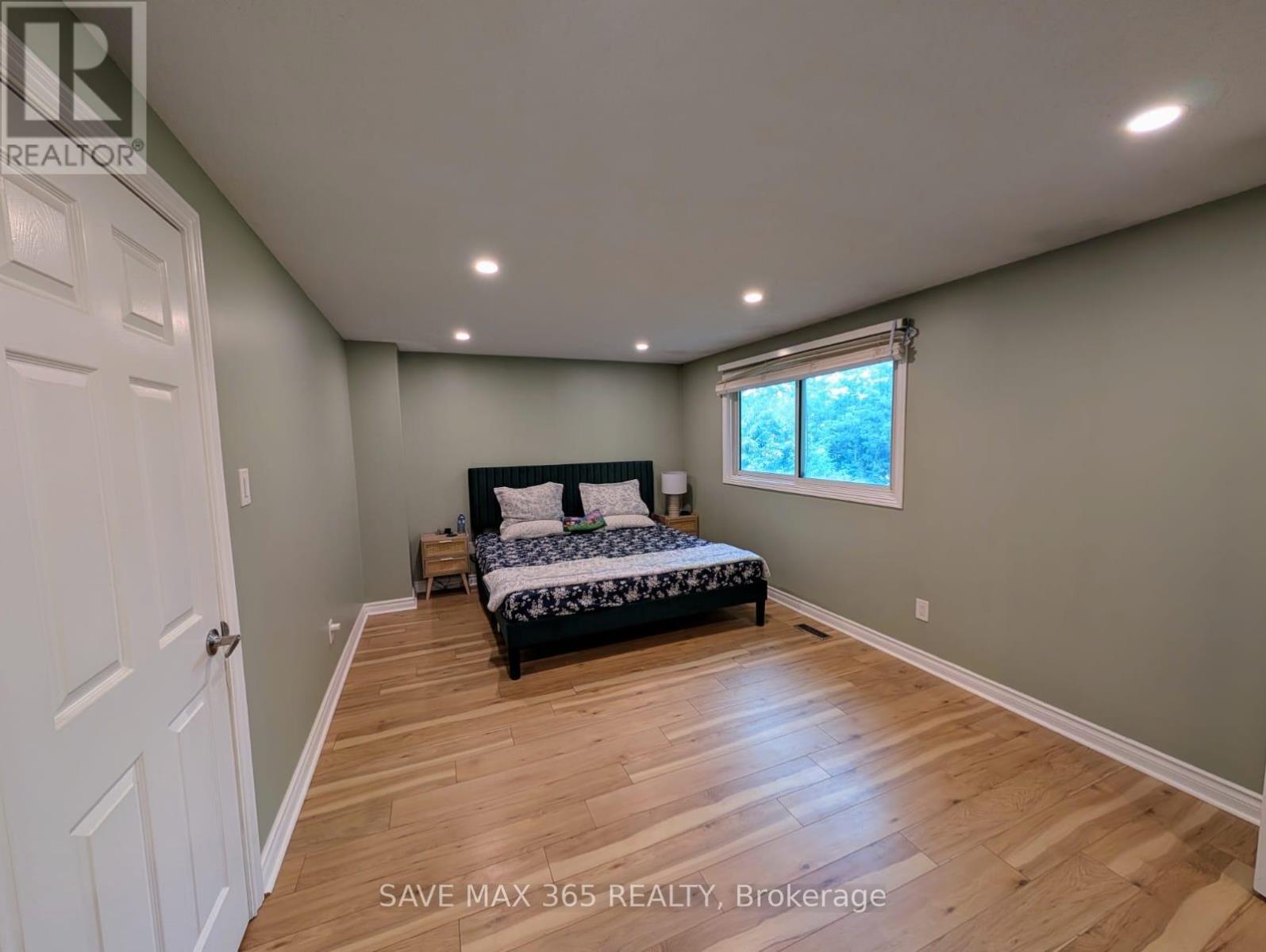 Photo 6 of 2238 Leominster Drive, Burlington ON