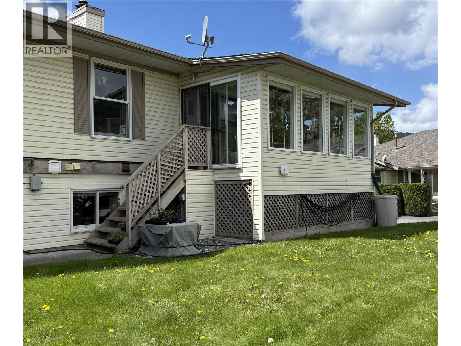 1717 GRANITE Avenue Unit# 1, Merritt