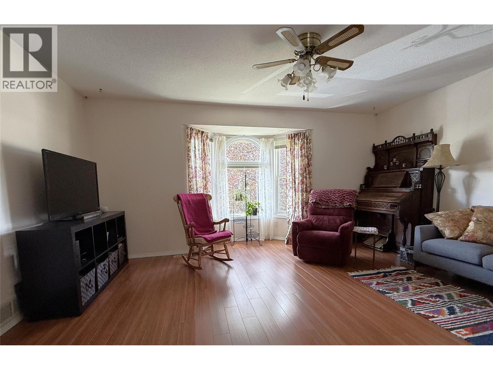 1717 GRANITE Avenue Unit# 1, Merritt