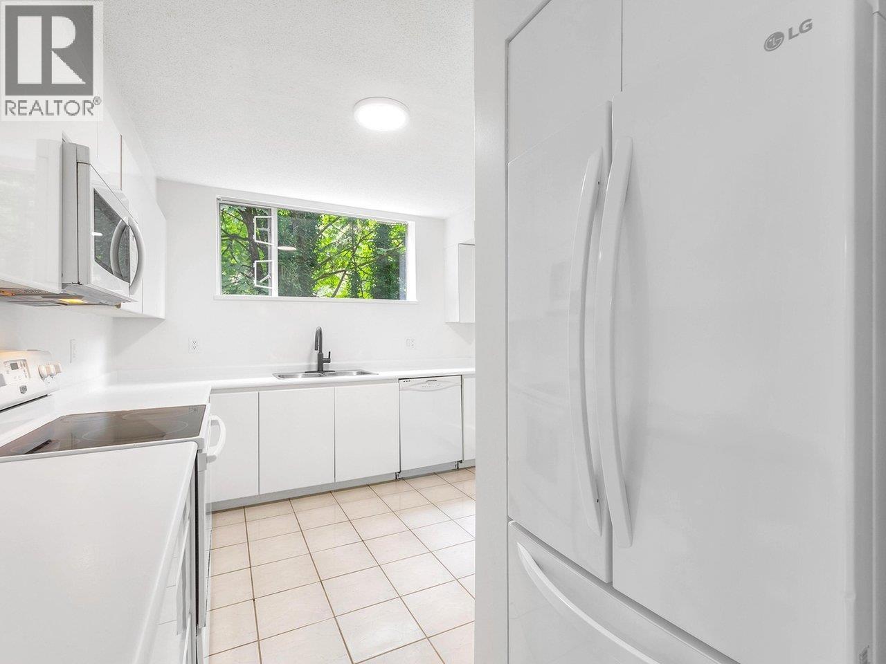 Photo 7 of 307 3061 E Kent Avenue North, Vancouver BC