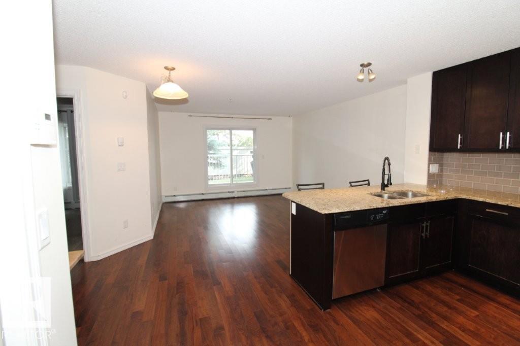 Photo 2 of 111 2204 44 Av Nw, Edmonton AB
