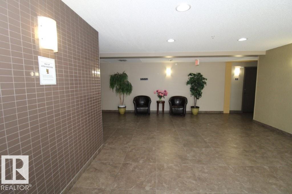 Photo 14 of 111 2204 44 Av Nw, Edmonton AB