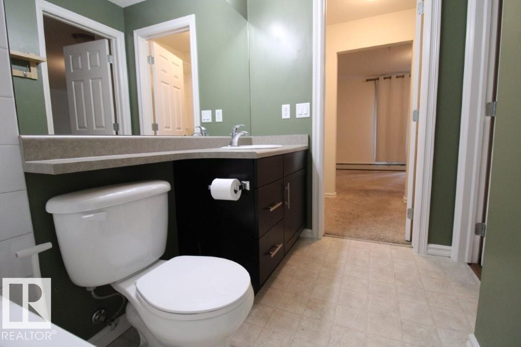 Photo 8 of 111 2204 44 Av Nw, Edmonton AB