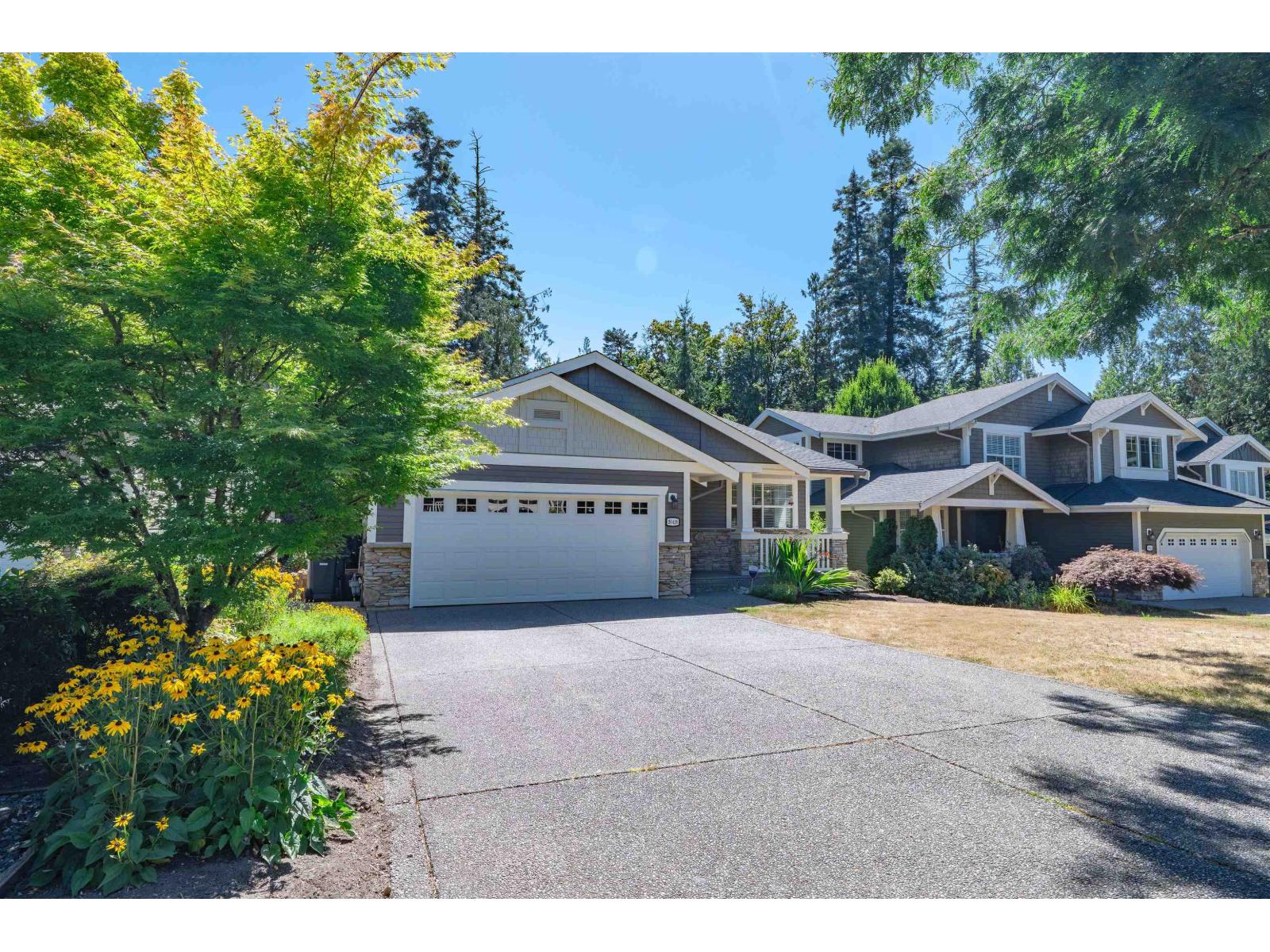 Photo 2 of 20426 67 A Avenue, Langley BC