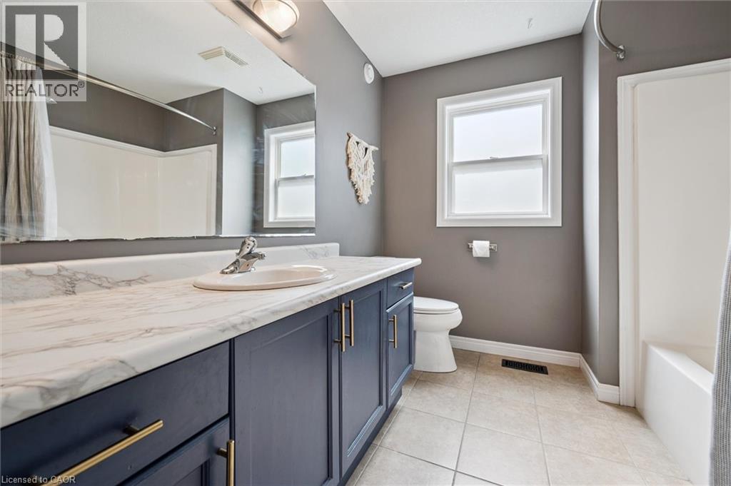 Photo 23 of 38 Amelia Street, Kitchener ON