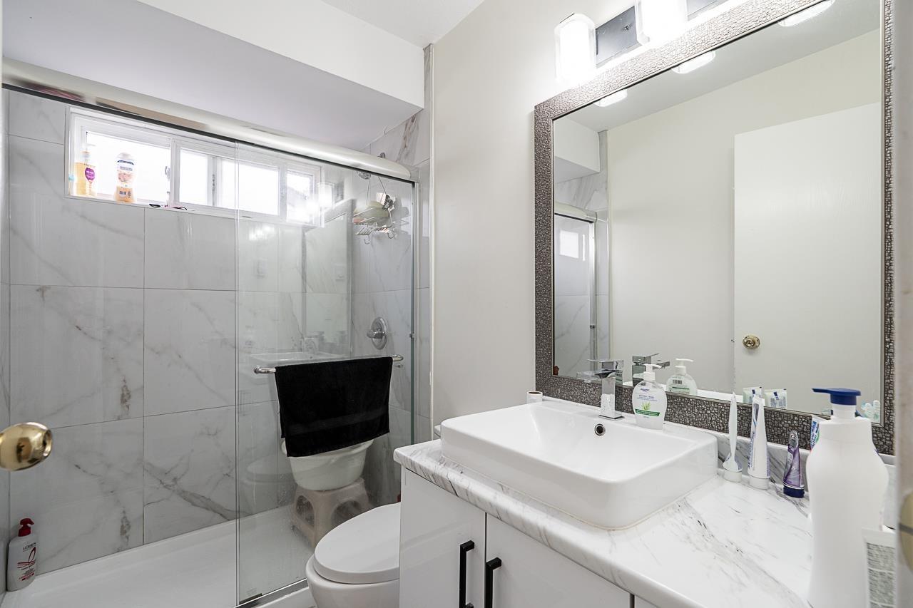 Photo 16 of 7380 Parkwood Drive, Surrey BC