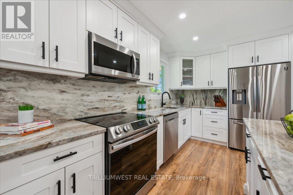 Photo 15 of 76 Lower Canada Crescent, Kitchener ON