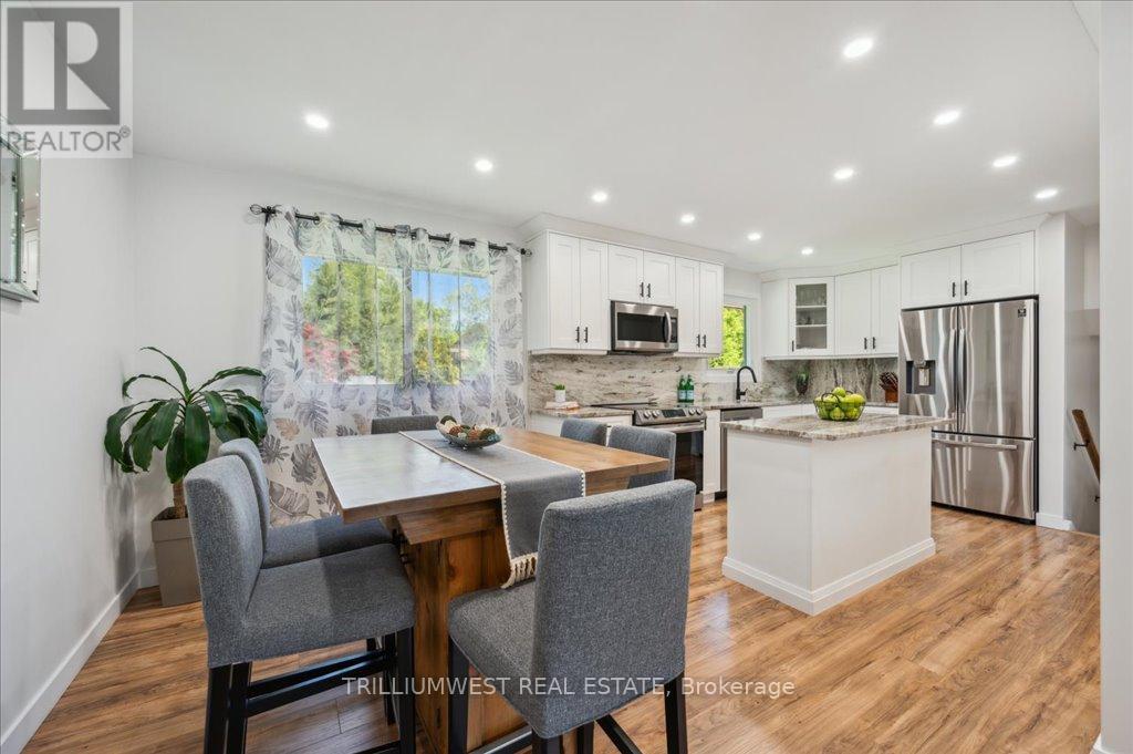 Photo 18 of 76 Lower Canada Crescent, Kitchener ON