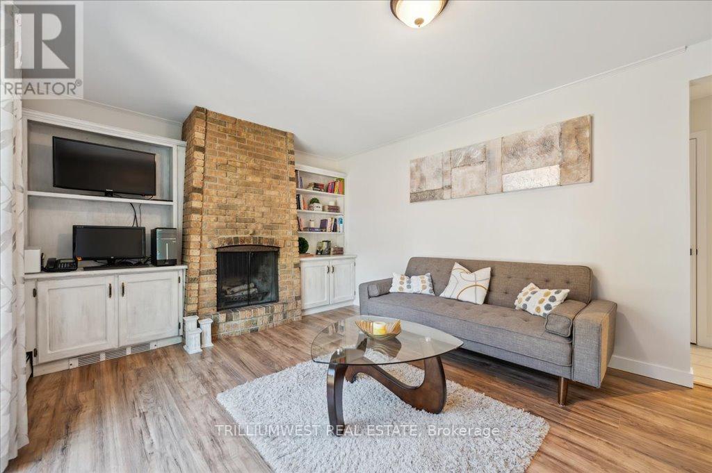 Photo 22 of 76 Lower Canada Crescent, Kitchener ON