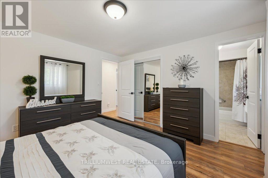 Photo 29 of 76 Lower Canada Crescent, Kitchener ON